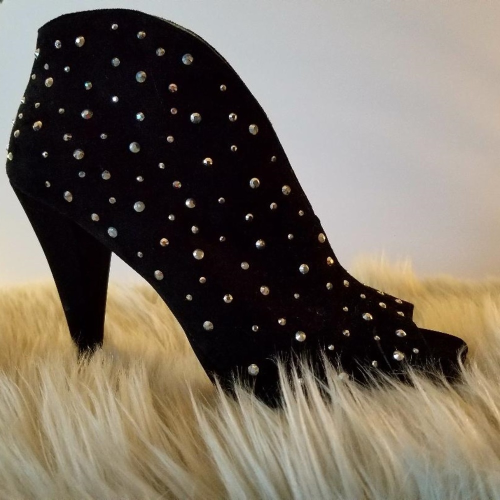 ❤️HP❤️ INC Black Sequined Bootie